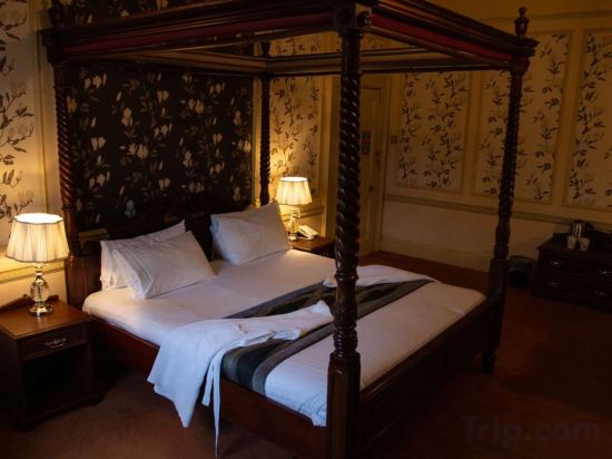 Фото Milford Hall Hotel & SPA