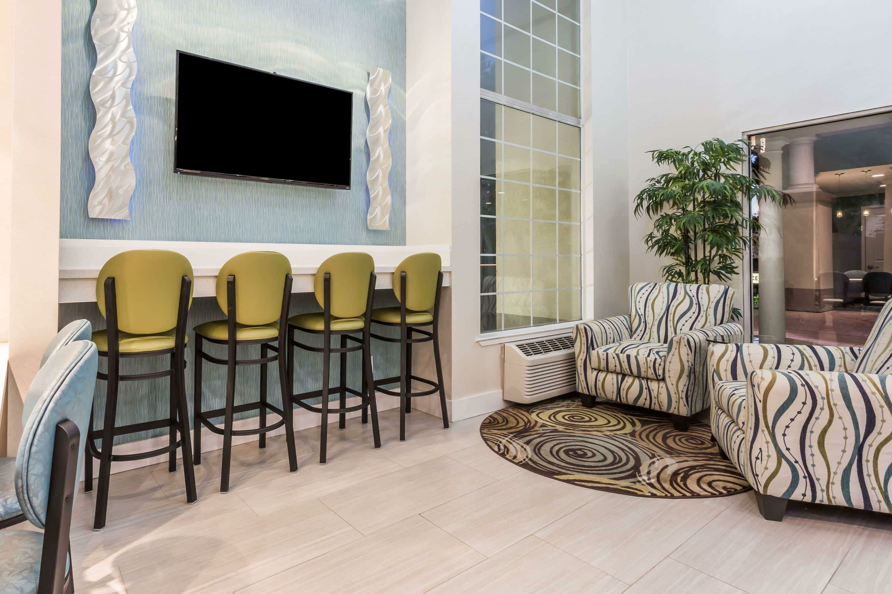 Фото Super 8 by Wyndham Mountain View