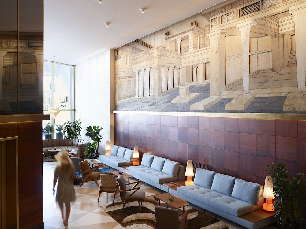 Фото Brown Acropol