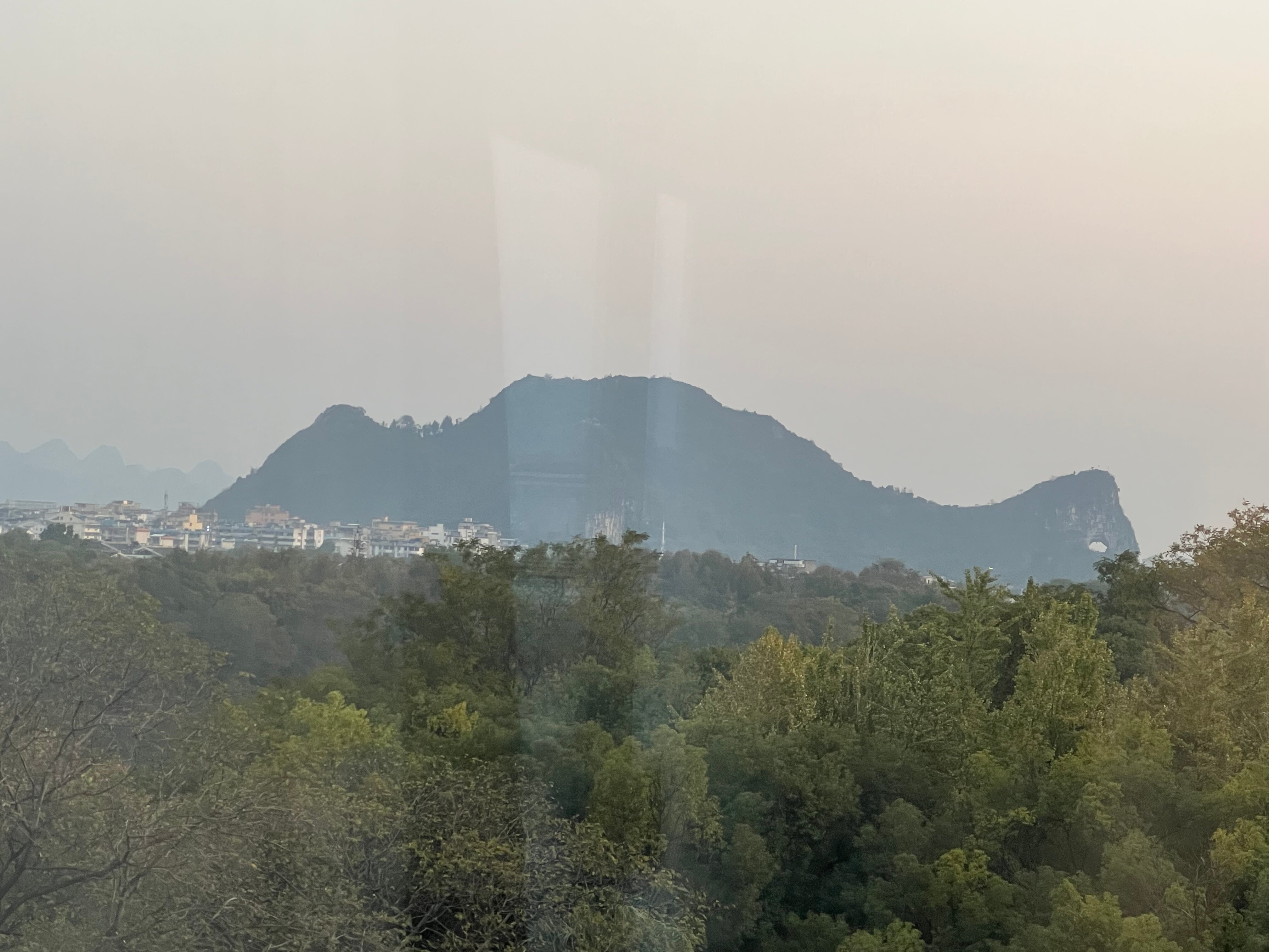 Фото Guilin Lijiang Waterfall Hotel