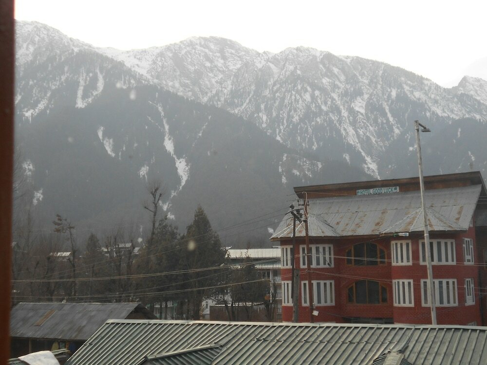 Фото Hotel Abshar