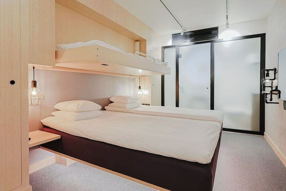Фото Hotel With Urban Deli