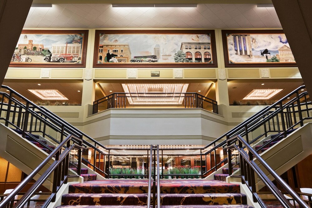 Фото Sheraton Springfield Monarch Place Hotel