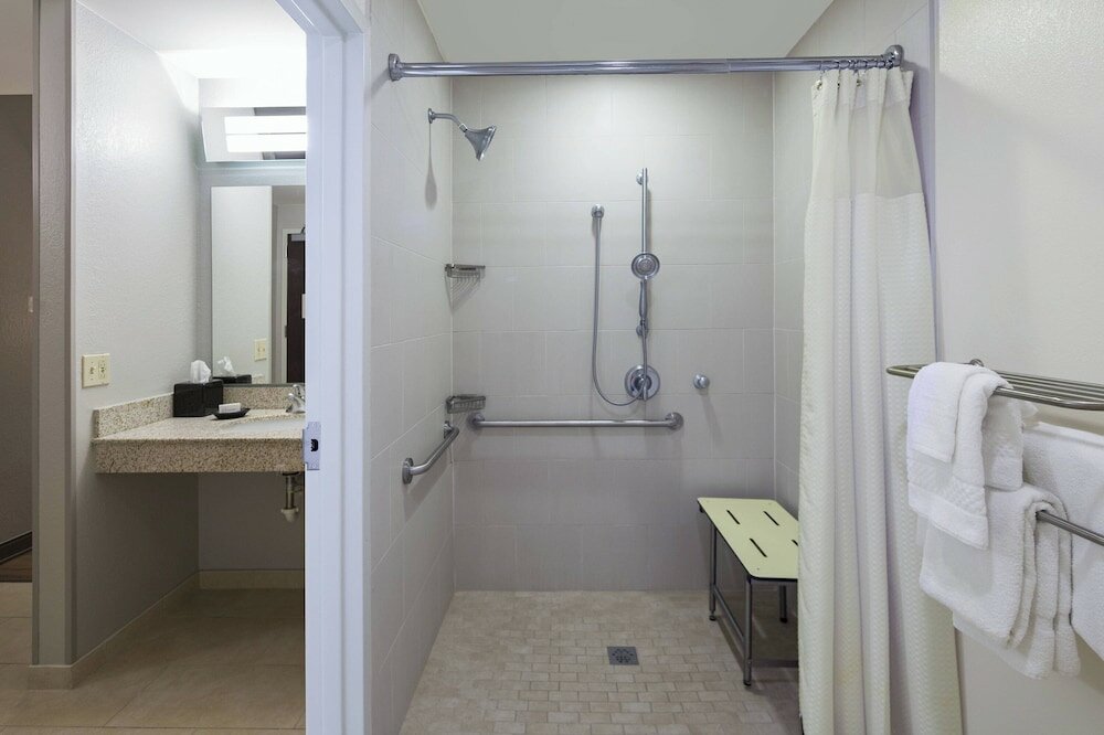 Фото Courtyard by Marriott New Orleans Near the French Quarter