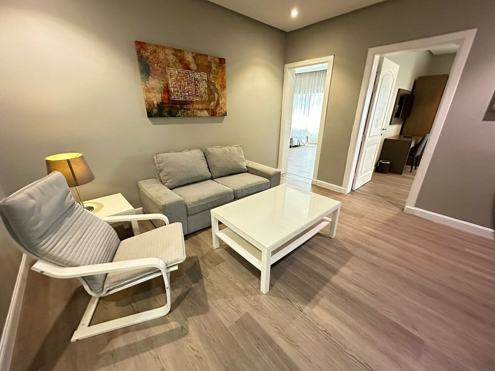 Фото Loren Suites Corniche