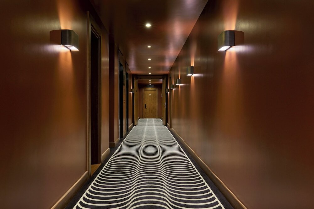 Фото Devonshire Club & Hotel