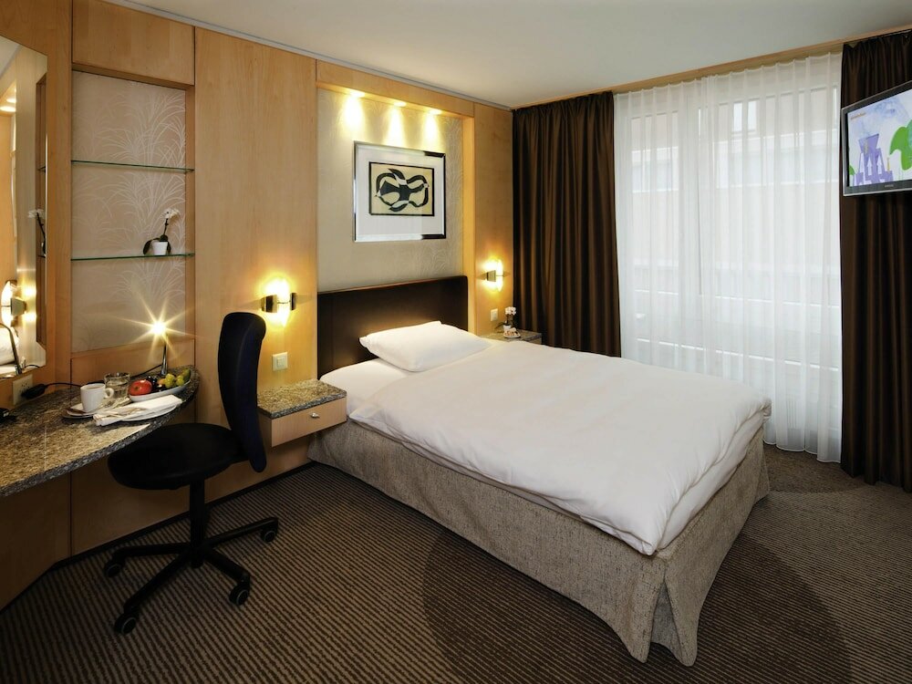 Фото Mövenpick Hotel Zürich Regensdorf