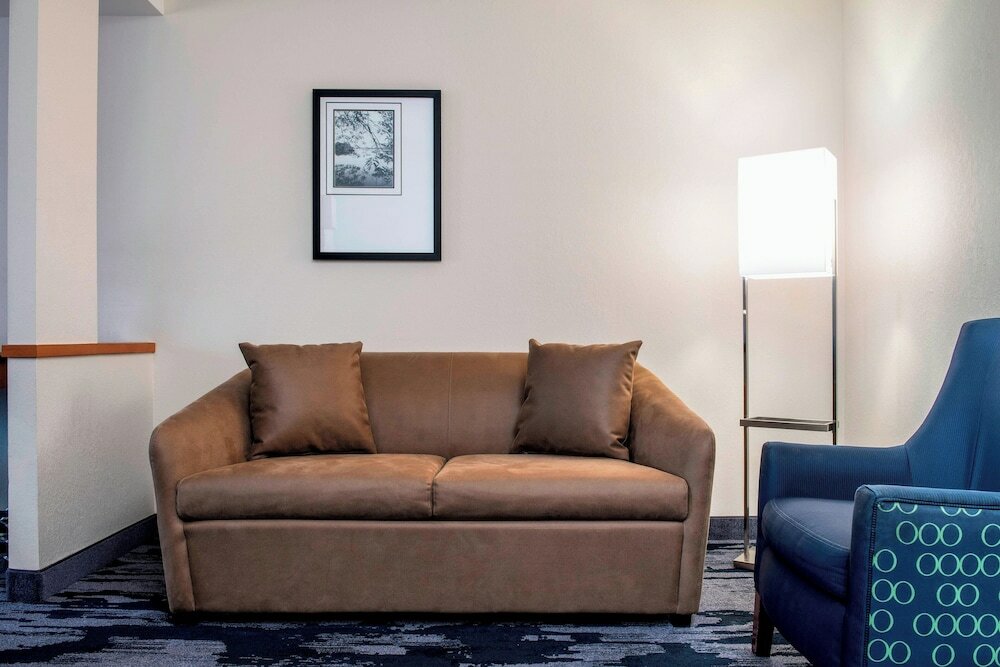 Фото Fairfield Inn & Suites by Marriott Winnipeg