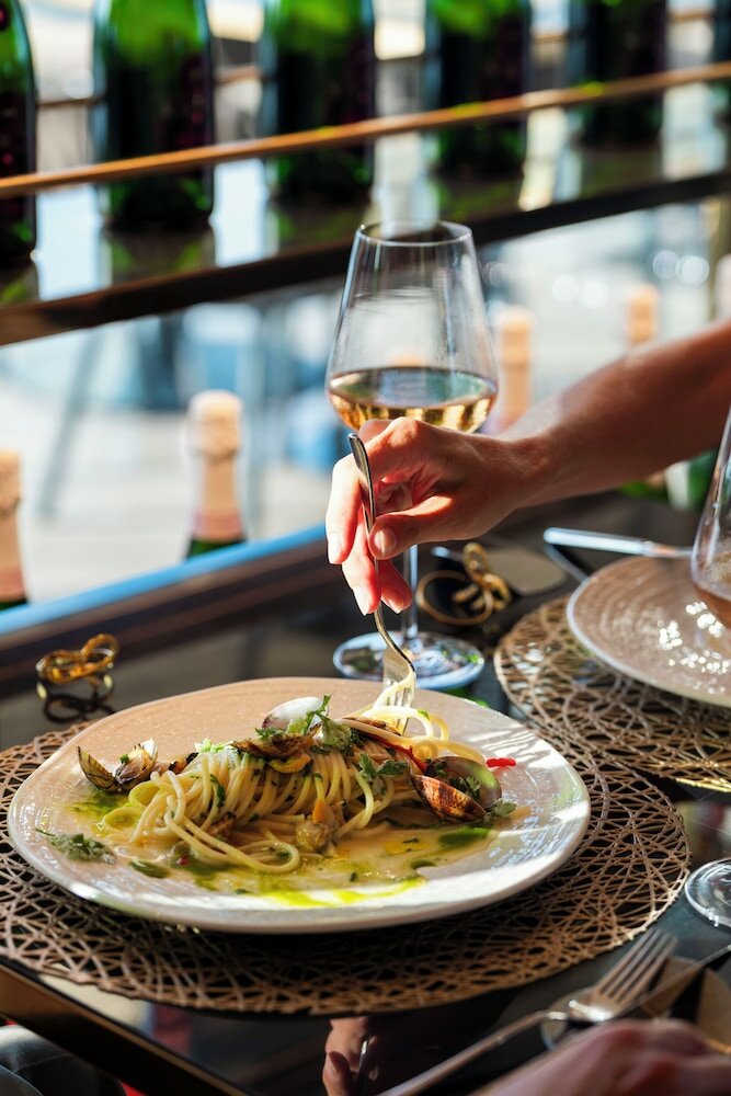 Фото The Promenade Luxury Wellness Hotel