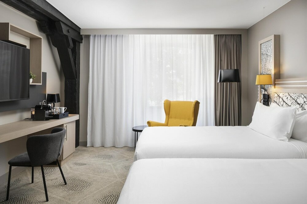 Фото Hilton Garden Inn Paris La Villette