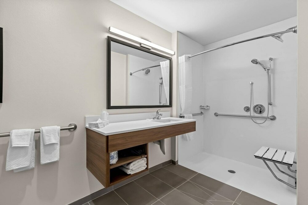 Фото Everhome Suites Temecula