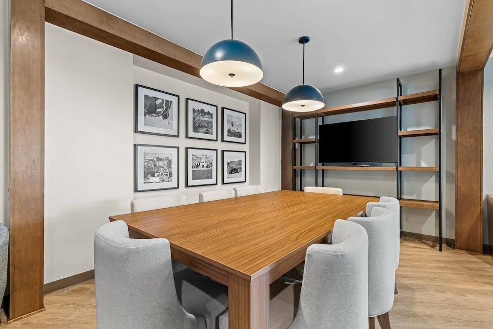 Фото Everhome Suites Temecula