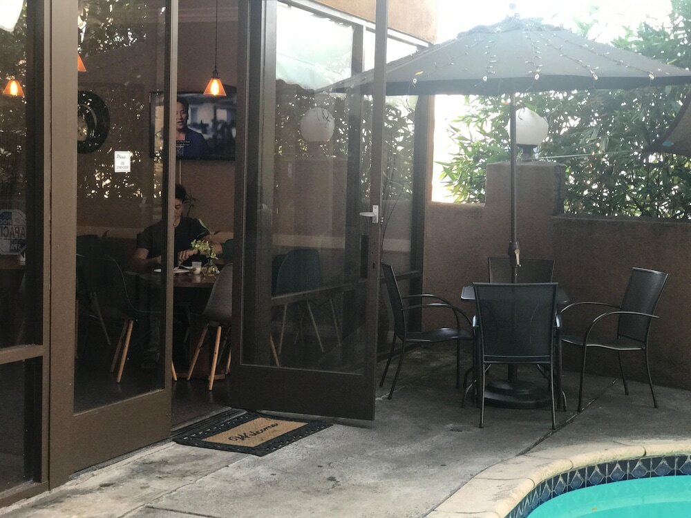 Фото GreenTree Inn & Suites Alhambra