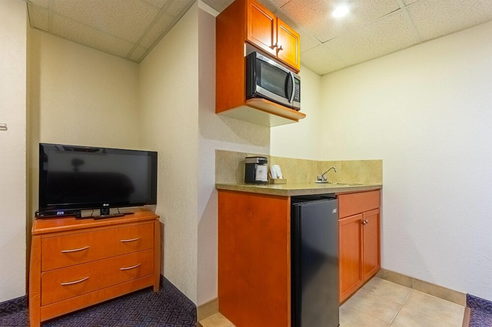 Фото Days Inn by Wyndham Drayton Valley