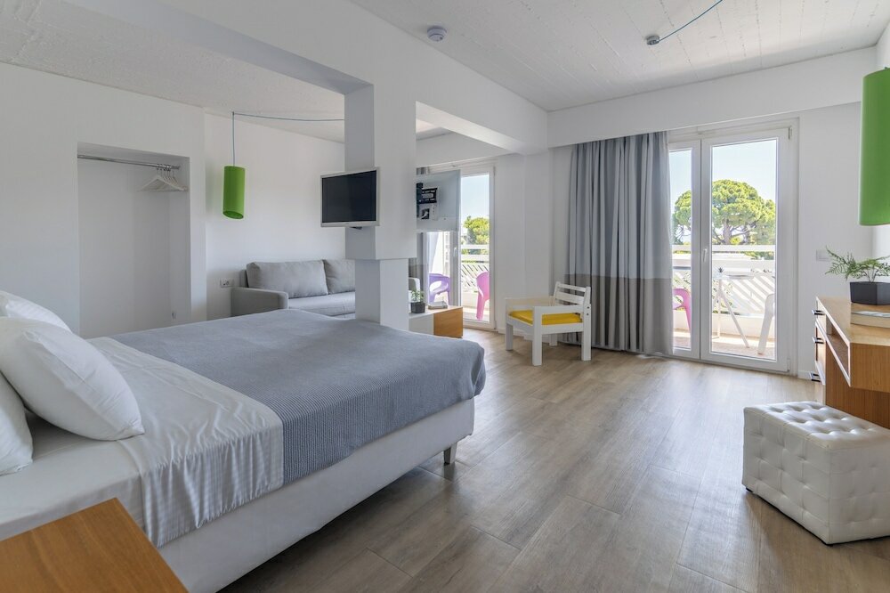 Фото Marathon Beach