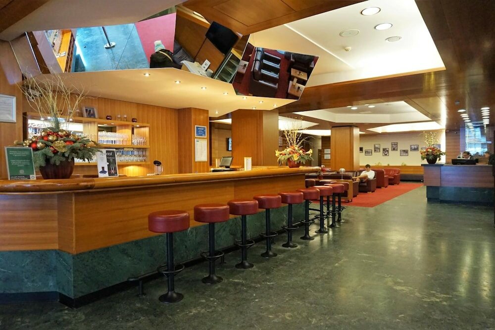 Фото Hotel Kompas