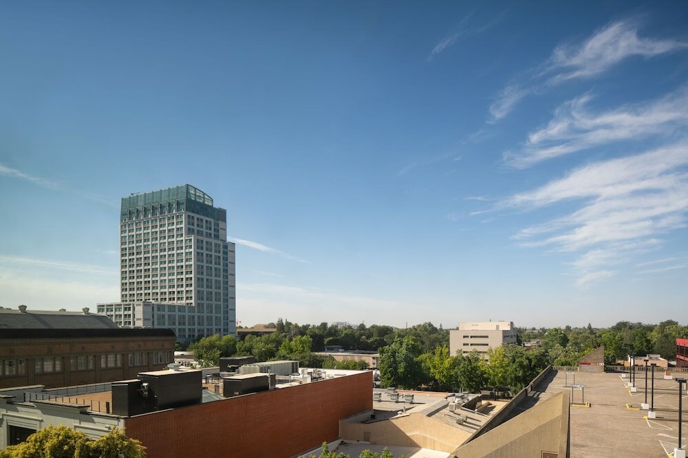 Фото Sheraton Grand Sacramento Hotel