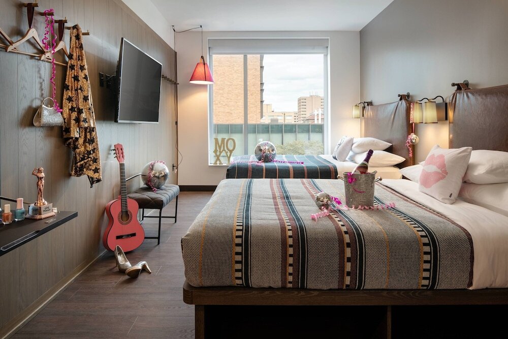 Фото Moxy Austin - University