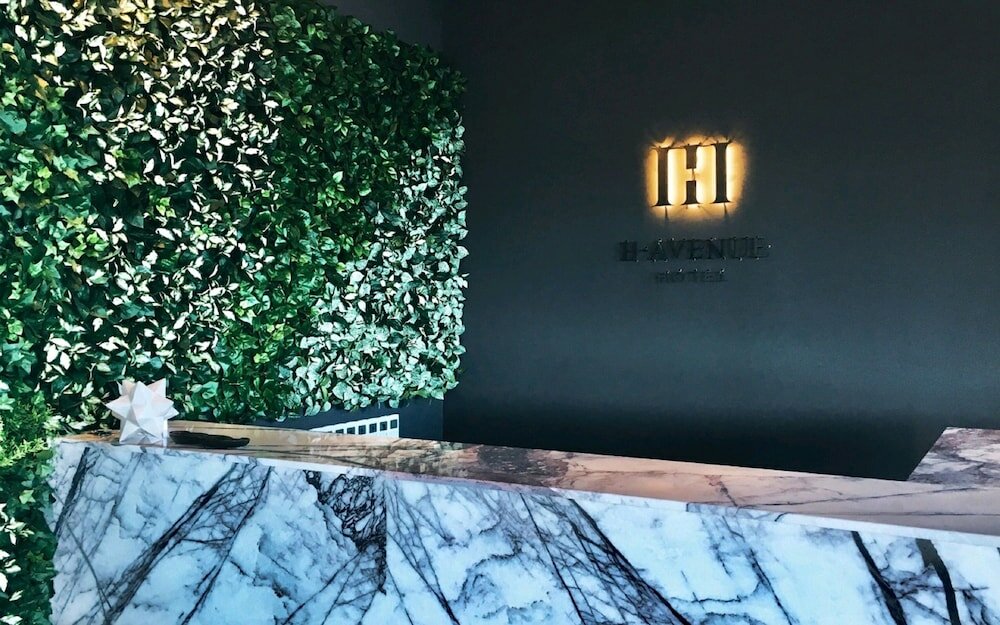 Фото H Avenue Hotel