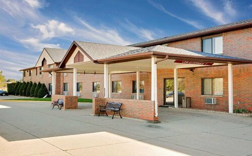 Гостиница Howard Johnson by Wyndham Waterloo/Cedar Falls в Ватерлоо