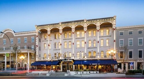 Гостиница The Adelphi Hotel в Саратога-Спрингс