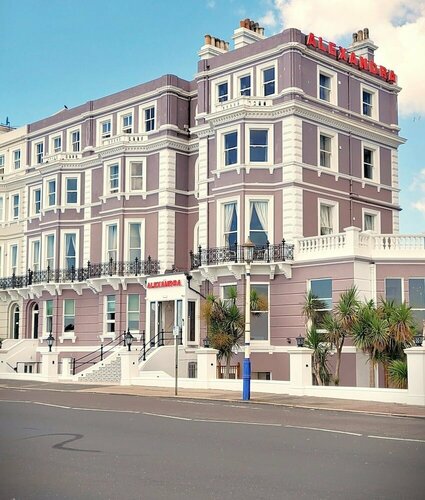 Внешний вид отеля Alexandra Hotel Eastbourne в Истборне, фото 1