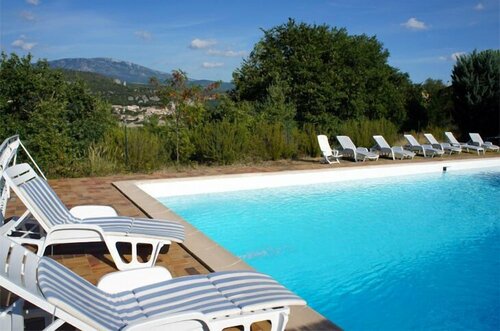 Гостиница Hôtel Restaurant Les Cavalets в Форкалькье