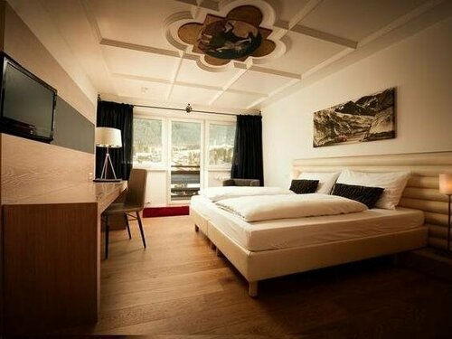 Внешний вид отеля Q Hotel Maria Theresia в Кицбюэле, фото 3