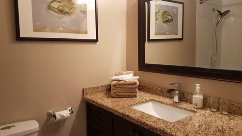 Гостиница Christine's Bed & Breakfast в Сент-Катаринс