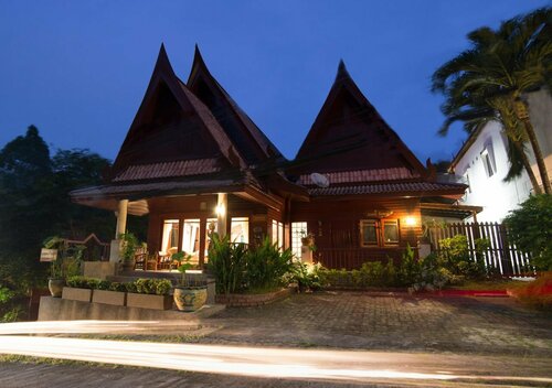 Kata Interhouse Resort