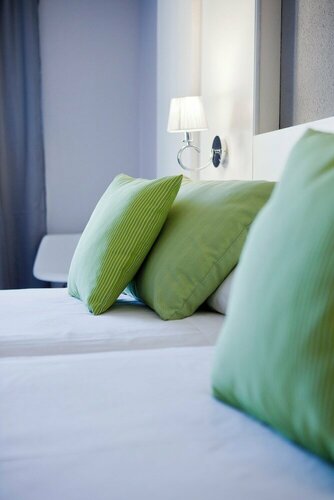 Гостиница Hotel Mir Octavio в Альхесироса