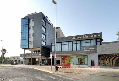 Гостиница Exe Sevilla Palmera в Севилье