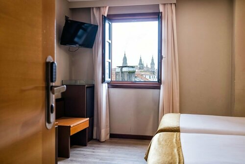 Гостиница Hotel Alda Bonaval в Сантьяго-де-Компостела