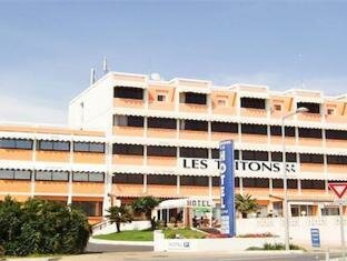 Гостиница Hôtel Les Tritons в Сете