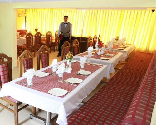 Гостиница Saiesh International Hotel в Мапусе