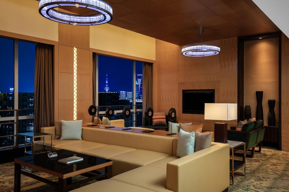 Фото Courtyard by Marriott Shanghai Central