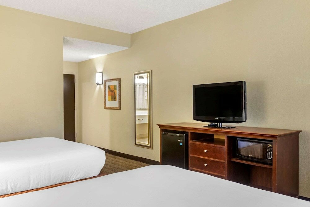 Фото Country Inn & Suites by Radisson, Atlanta Downtown South at Turner Field, Ga