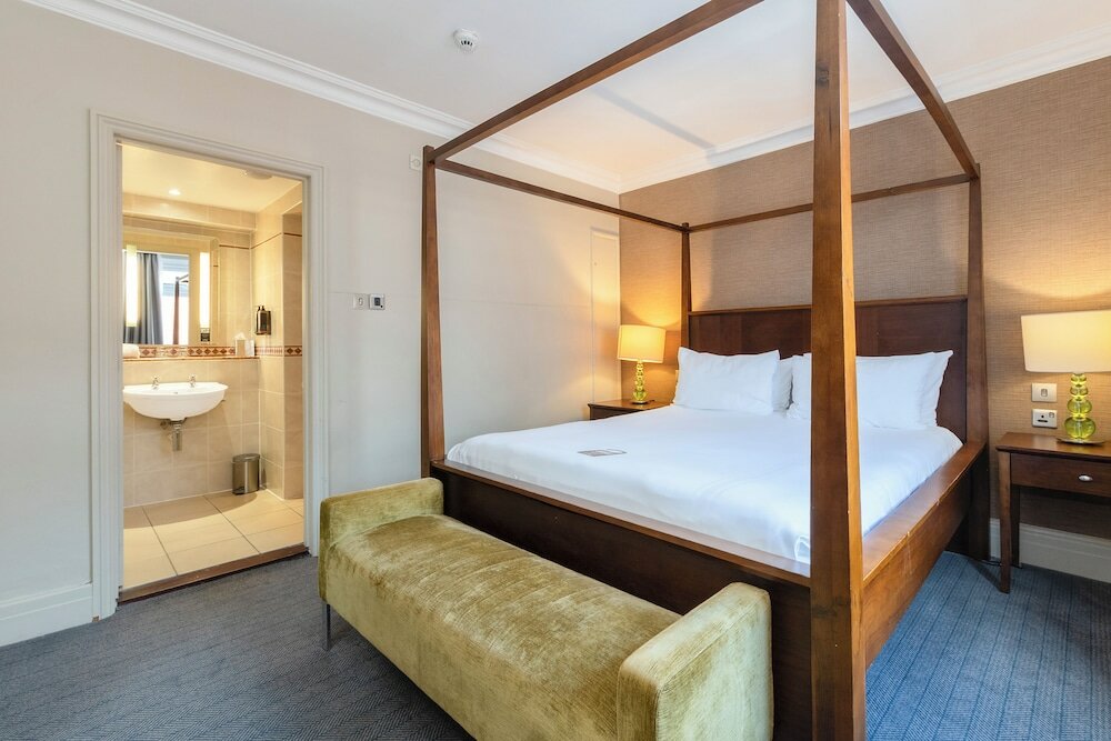 Фото Mercure Winchester Wessex Hotel