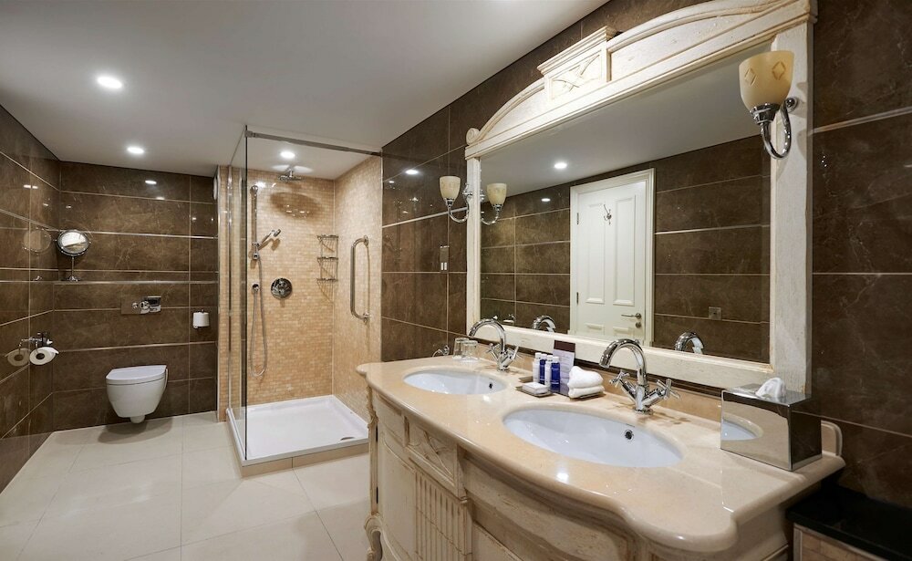 Фото DoubleTree by Hilton Hotel & SPA Liverpool