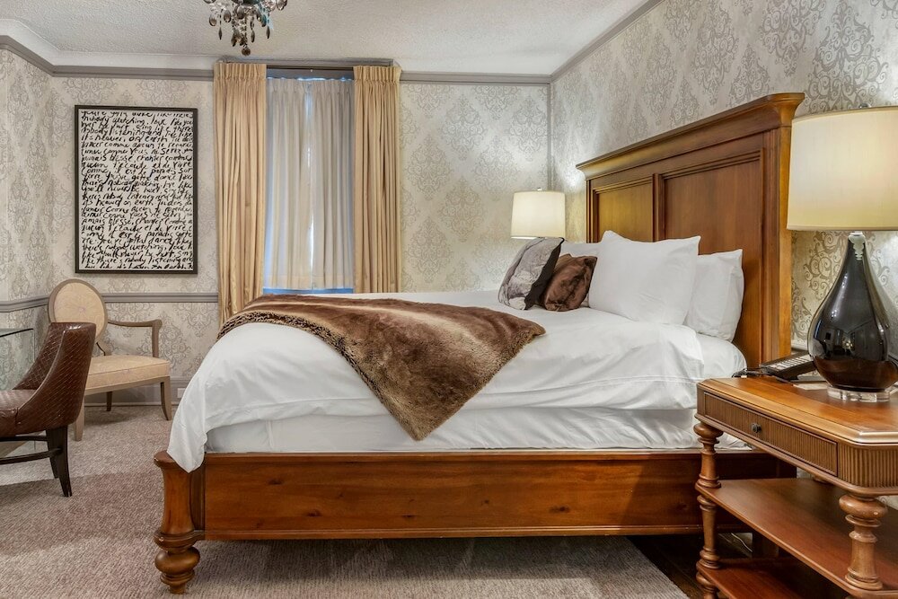 Фото The Fort Garry Hotel
