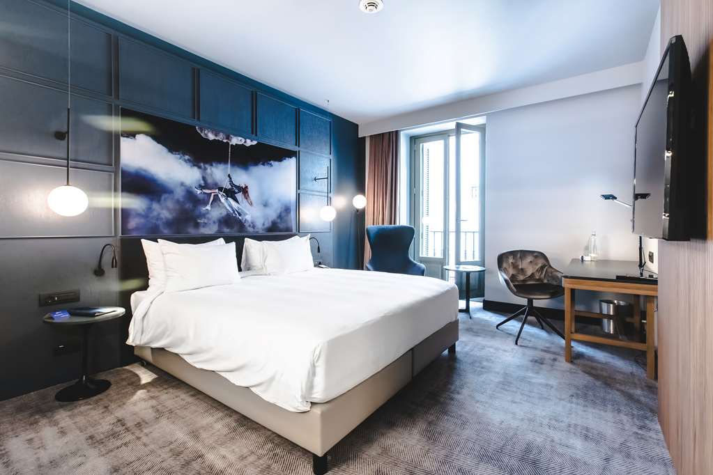 Фото Radisson Blu Hotel, Madrid Prado