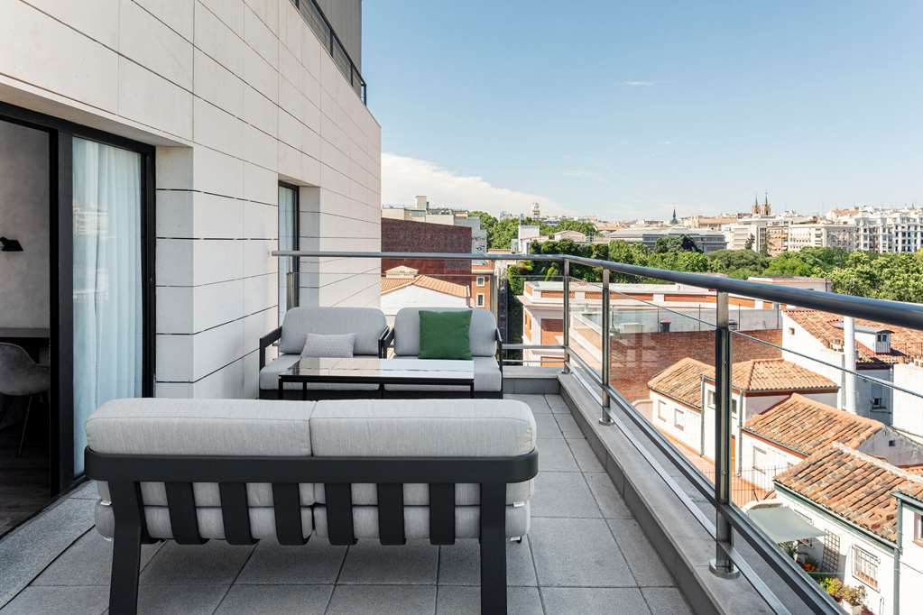 Фото Radisson Red Madrid
