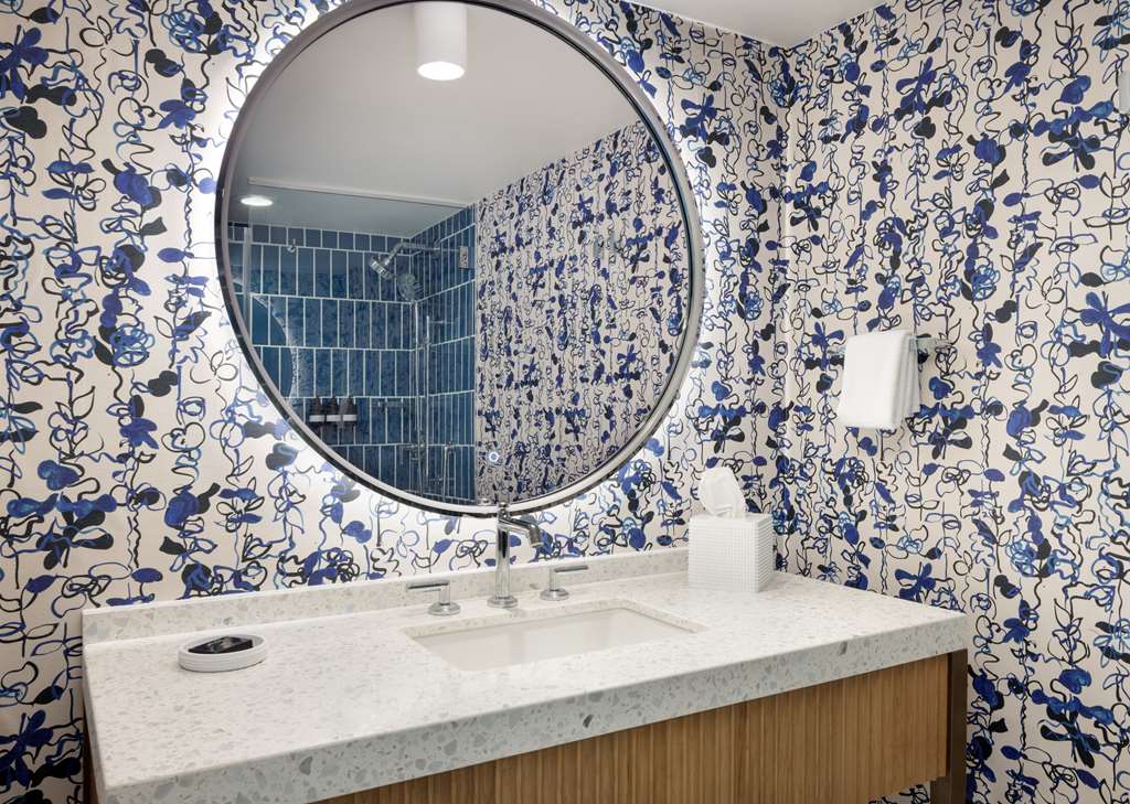 Фото The Highland Dallas, Curio Collection by Hilton