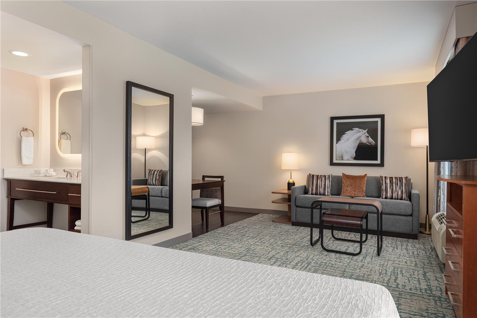 Фото Homewood Suites by Hilton TechRidge Parmer @ I-35