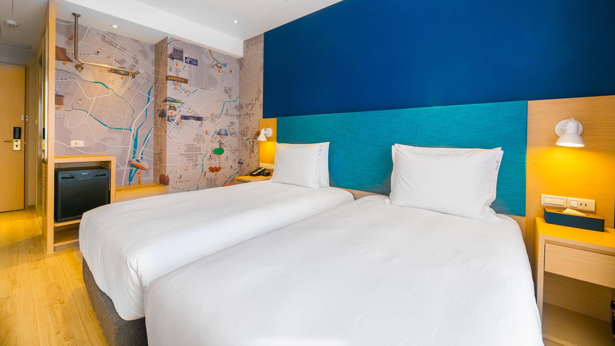 Фото Holiday Inn Express Taichung Fengchia, an Ihg Hotel