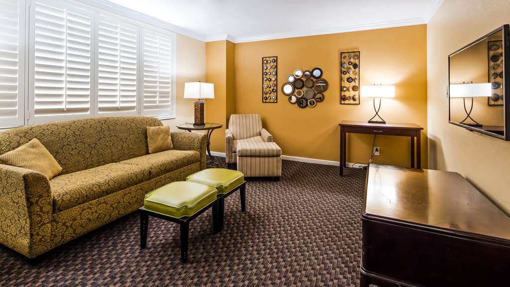 Фото Best Western Plus Casino Royale - Center Strip