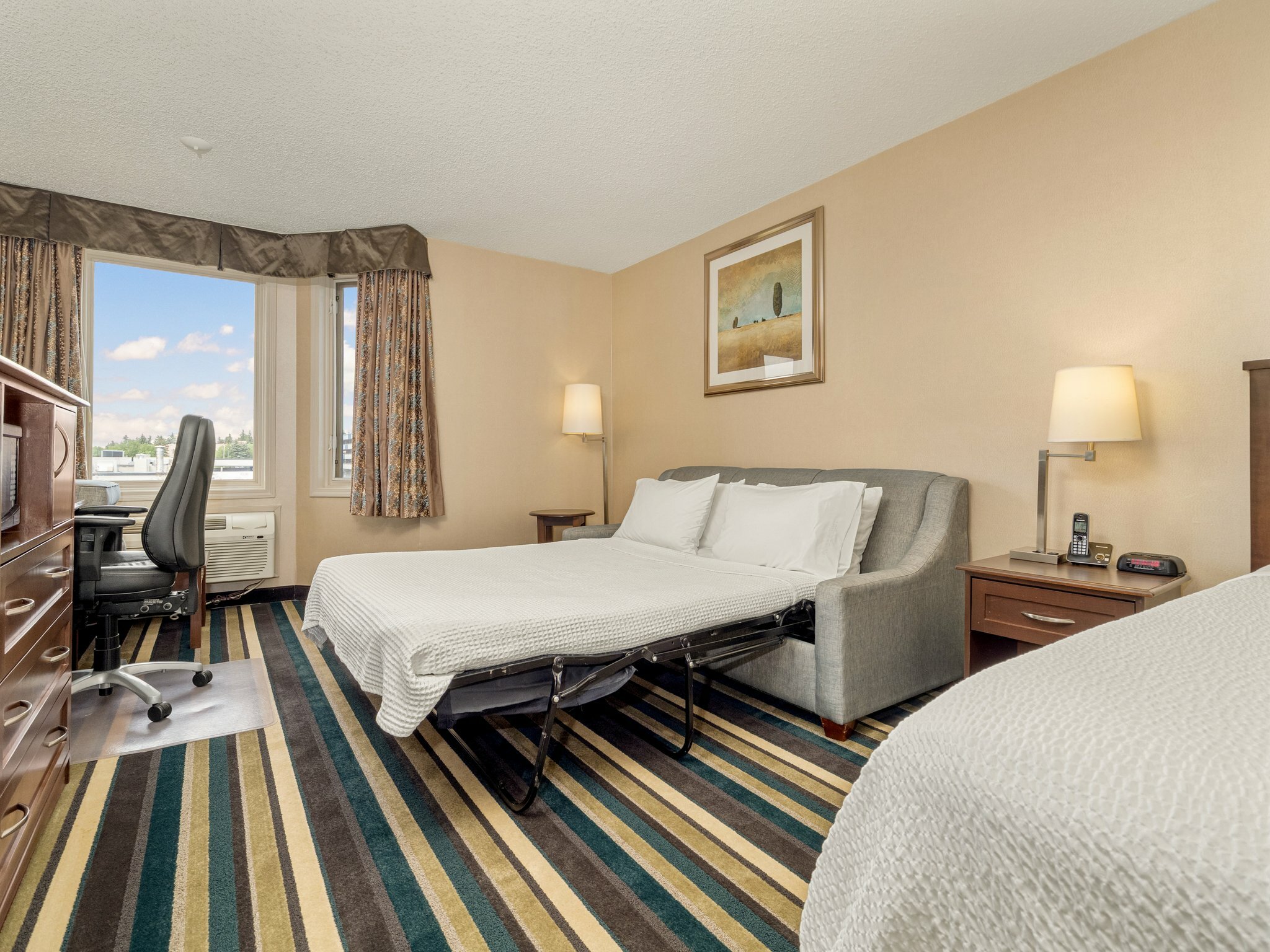 Фото Holiday Inn Conference Ctr Edmonton South