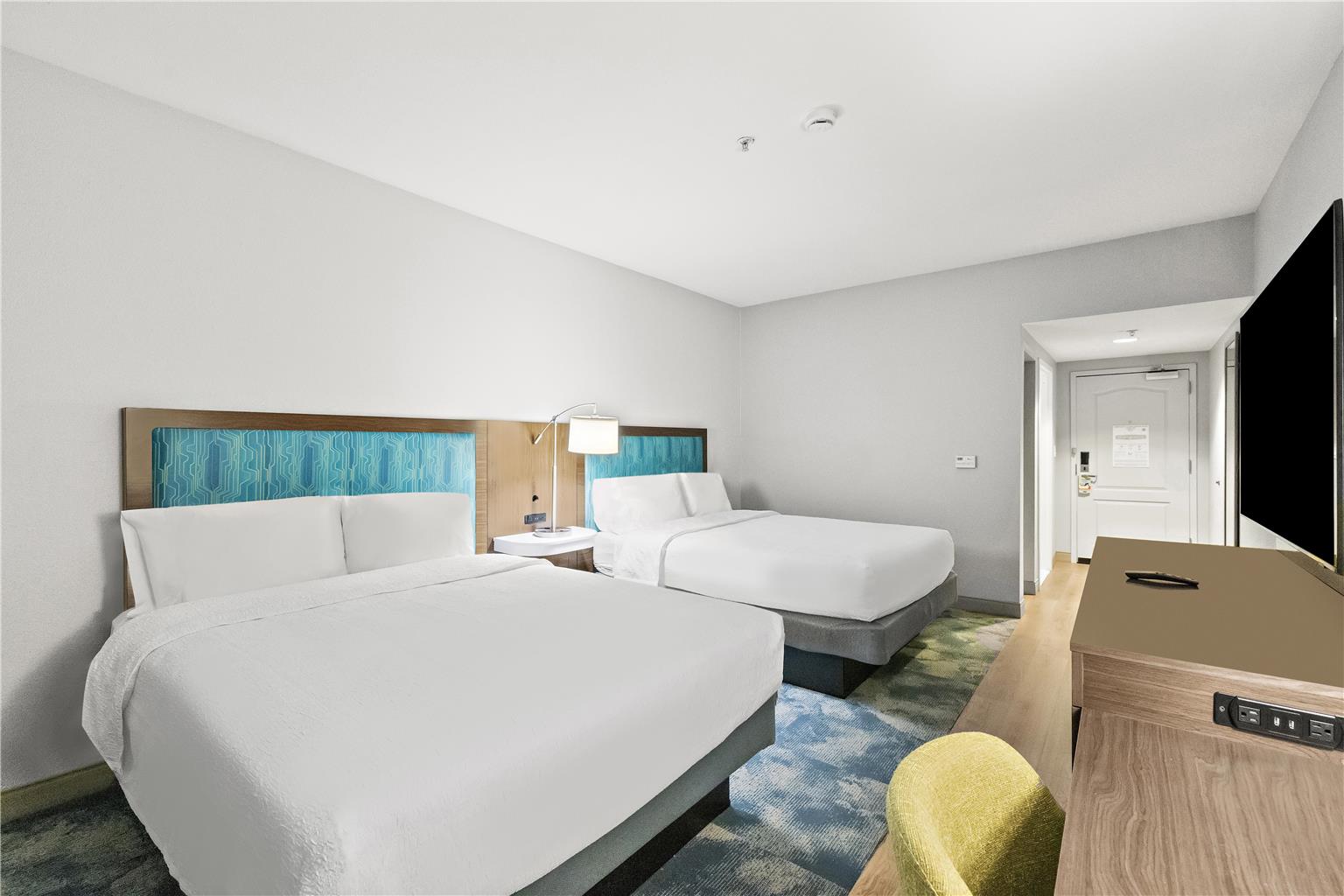Фото Hampton Inn & Suites Lancaster