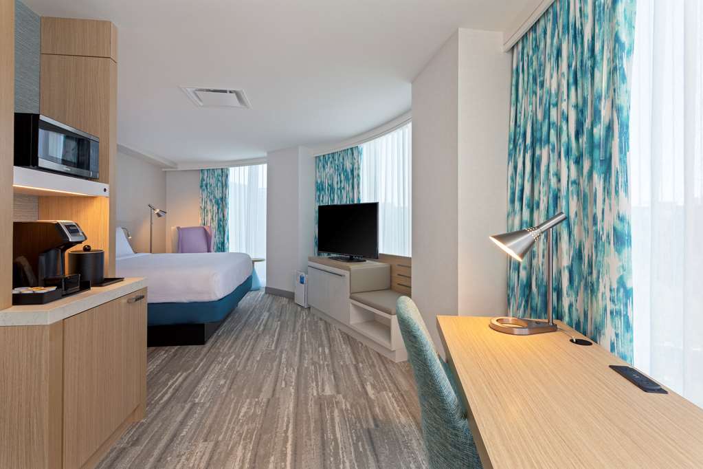 Фото Hilton Garden Inn Boston Brookline, Ma