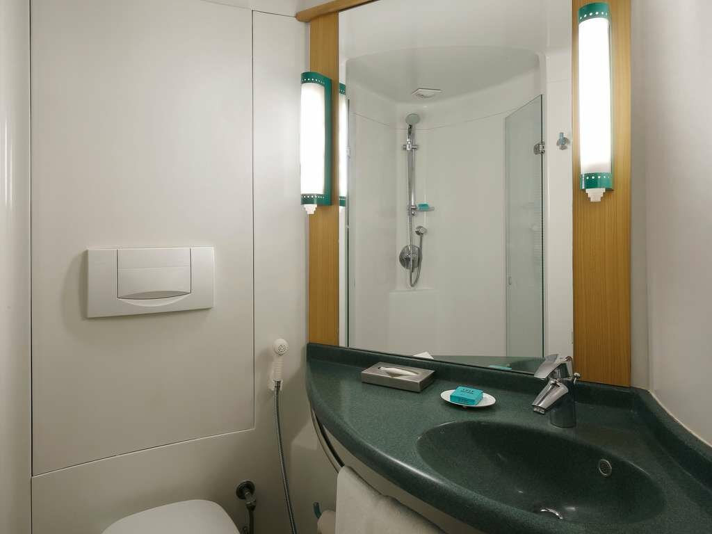 Фото Ibis Pune Viman Nagar Hotel